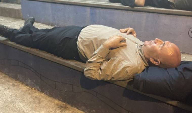 Öğrenciler kiralara isyan etti: Parkta yattılar