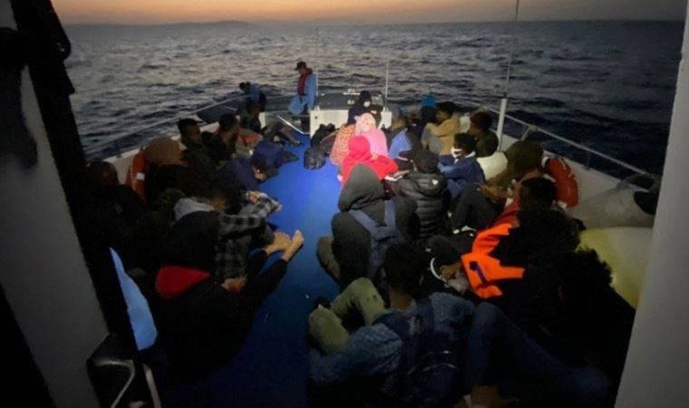 İzmir açıklarında 75 düzensiz göçmen kurtarıldı