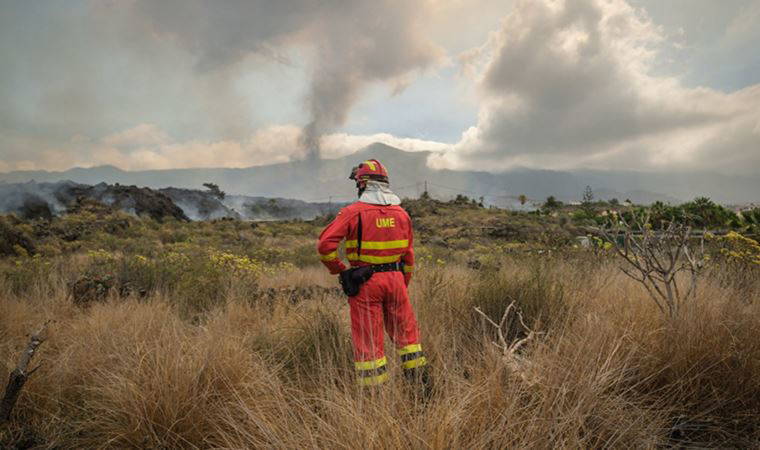 Kanarya Adaları'nda aktif hale gelen yanardağda patlamaların şiddeti arttı