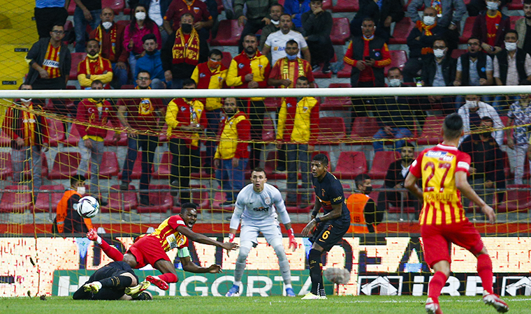 Kayserispor evinde Galatasaray'ı farklı geçti | Kayserispor - Galatasaray (3-0)