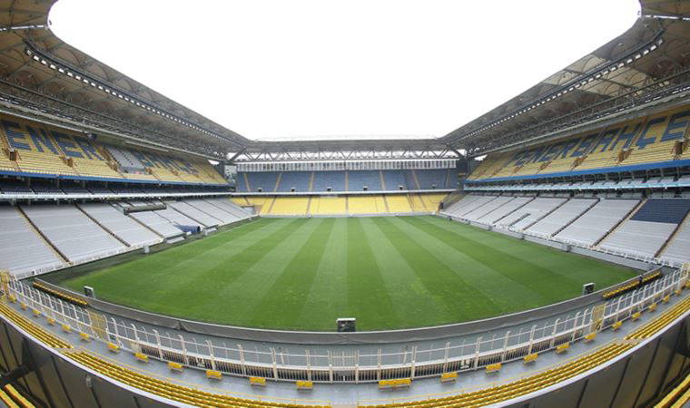 Fenerbahçe - Giresunspor maçında korkutan yangın