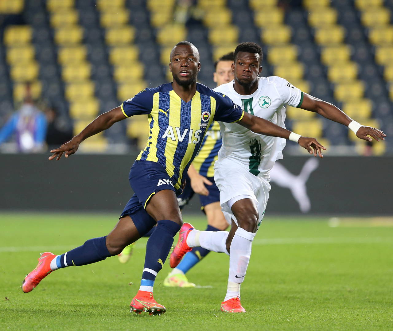 Fenerbahçe, evinde 3 puanı aldı! Fenerbahçe 2 -1 Giresunspor