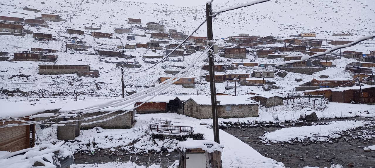 Mevsimin ilk karı Doğu Karadeniz yaylalarına düştü