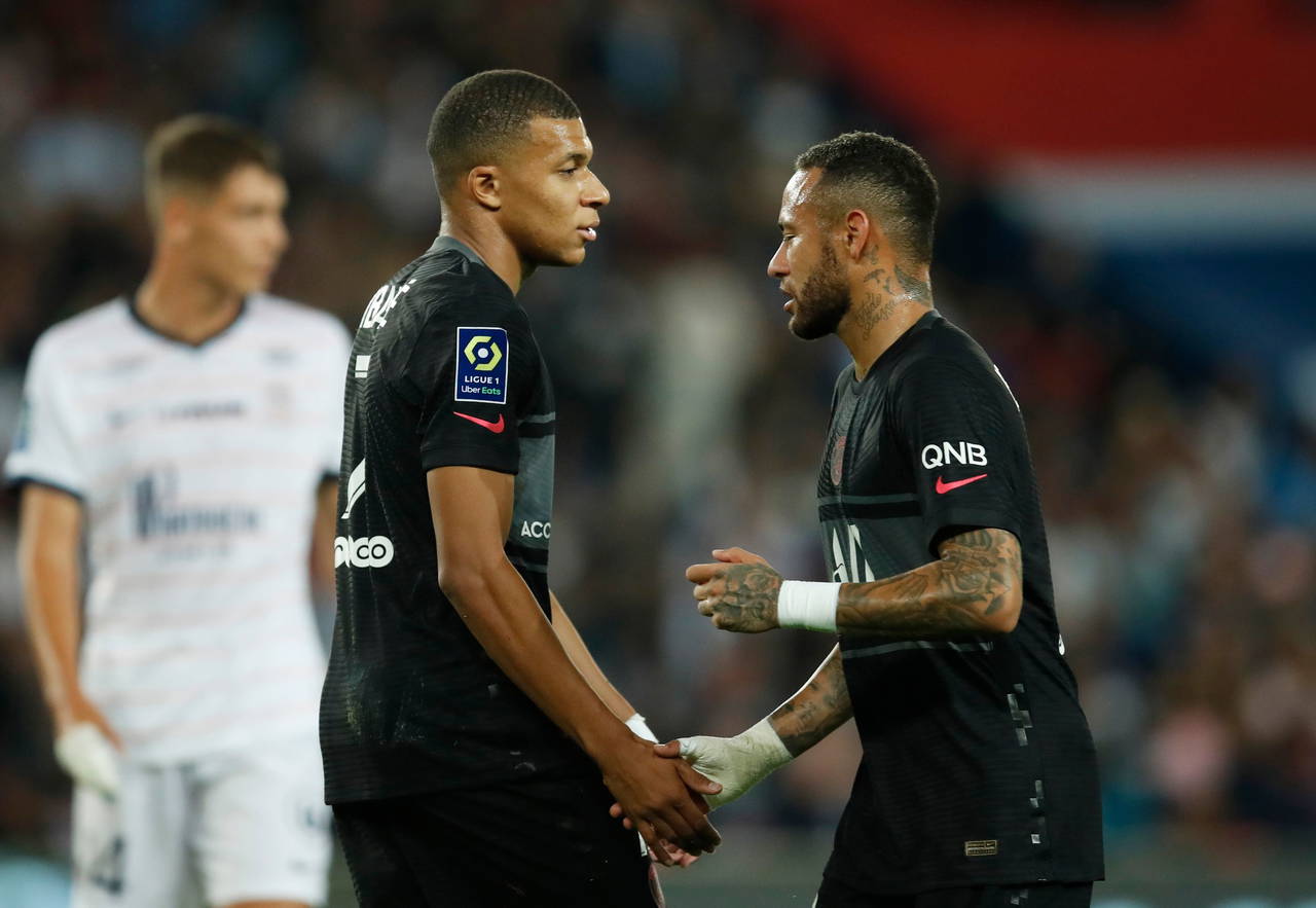 PSG'de Mbappe ile Neymar arasında 'bana pas vermiyor' krizi çıktı