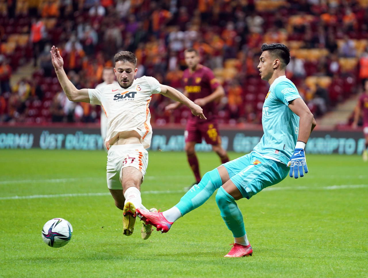 Galatasaray maçının ardından kaleci İrfan Can, gözyaşlarına hakim olamadı