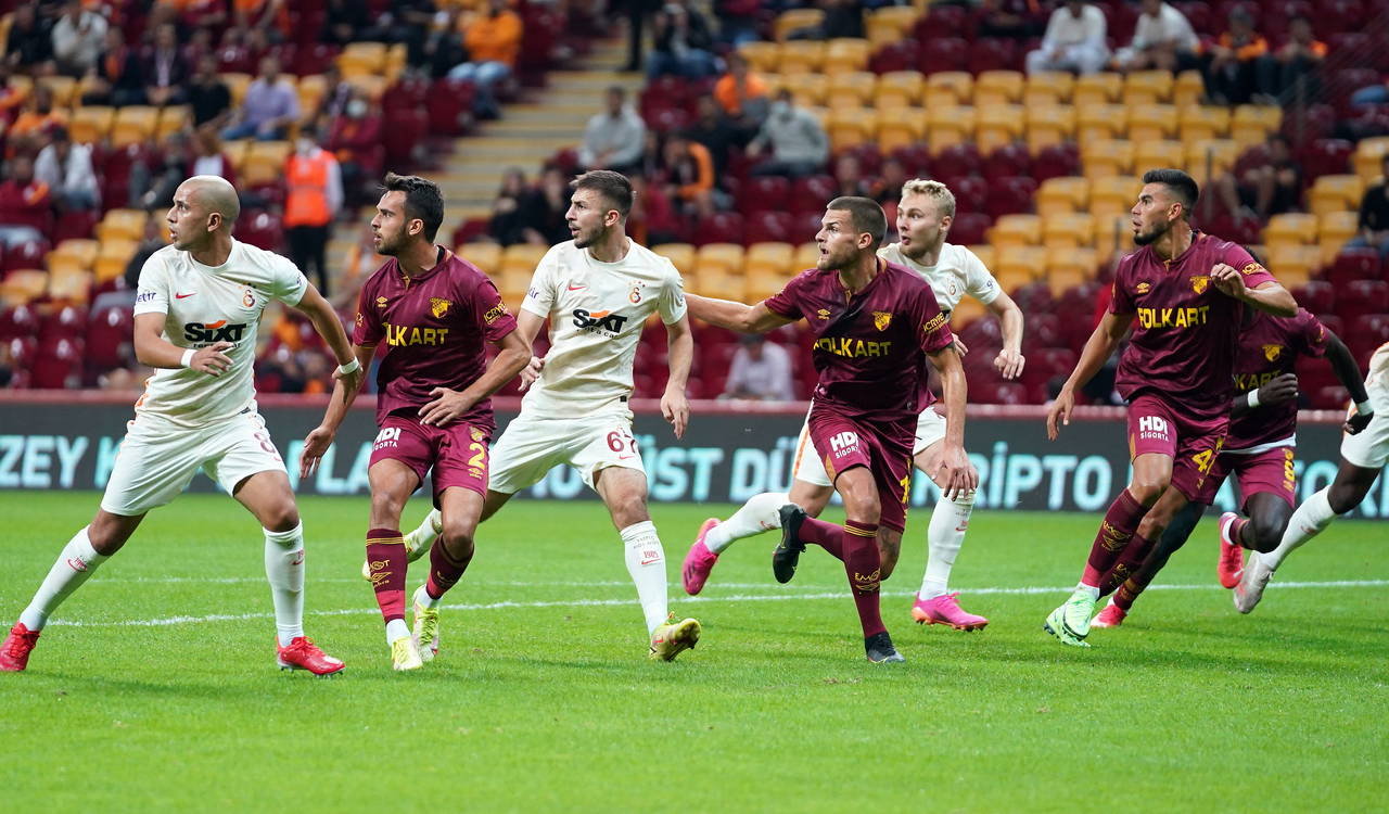 Galatasaray maçının ardından kaleci İrfan Can, gözyaşlarına hakim olamadı