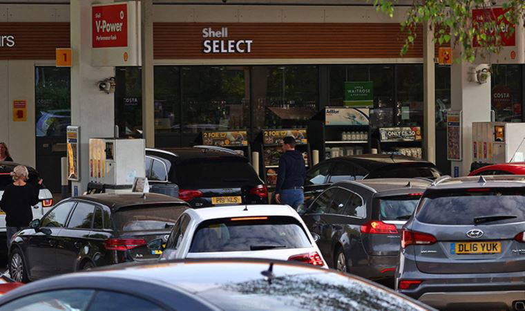 İngiltere'de akaryakıt sorunu için 'ordunun devreye girmesi' gündemde