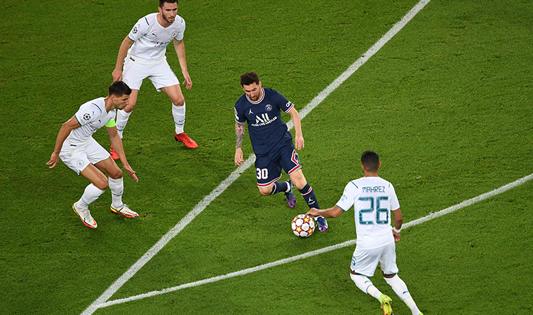 Lionel Messi'nin barajın altına yatması gündem oldu