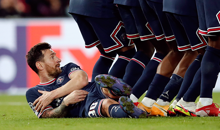 Lionel Messi'nin barajın altına yatması gündem oldu