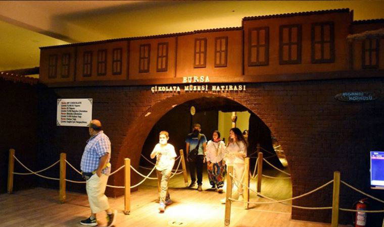 Bursa’nın en tatlı müzesi: 8 ton çikolata kullanıldı