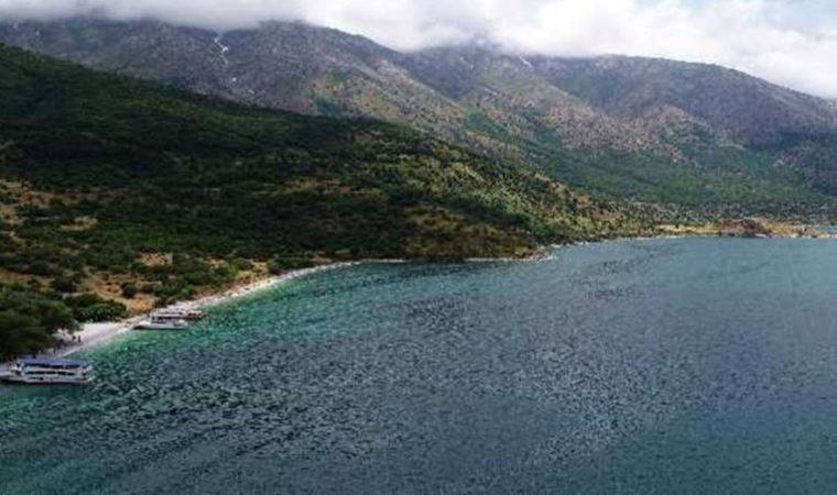 “Van Gölü suyu koronavirüsün çoğalmasını engelliyor”