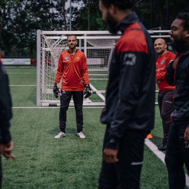 Ünlü oyuncu Erkan Kolçak Köstendil, Amsterdam Gençlerbirliği takımına transfer oldu