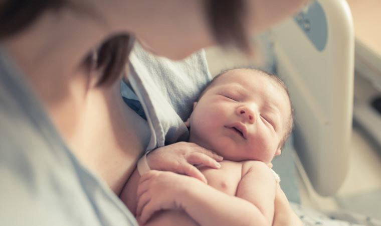 Yumurtalık ve rahmi yenileyerek anne olma şansı