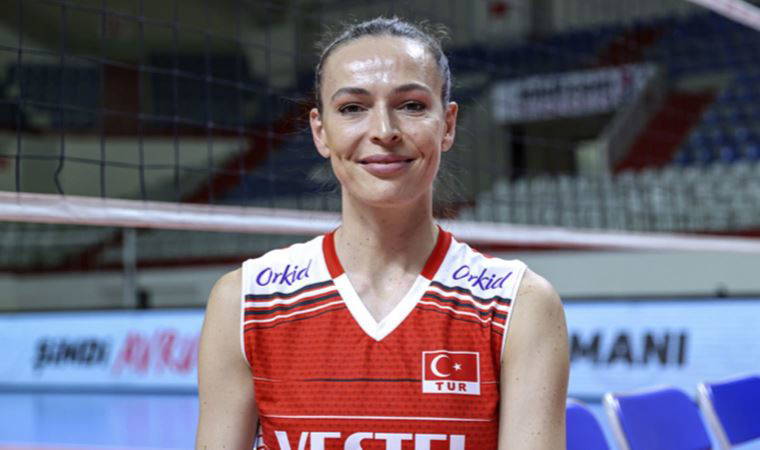 Voleybolcu Eda Erdem Dündar'dan Atatürkçülük mesajı