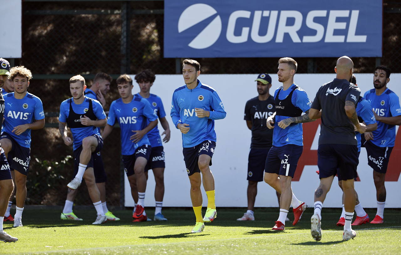 Fenerbahçe'nin Rafinha ile ilgilendiği iddia edildi