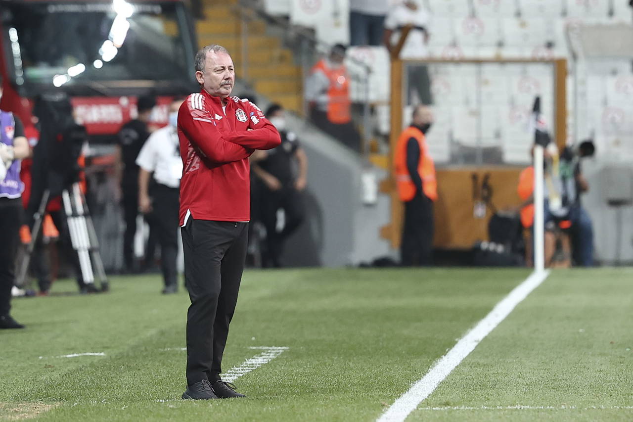 Beşiktaş Teknik Direktörü Sergen Yalçın'dan Uilenberg hakkında sert açıklamalar