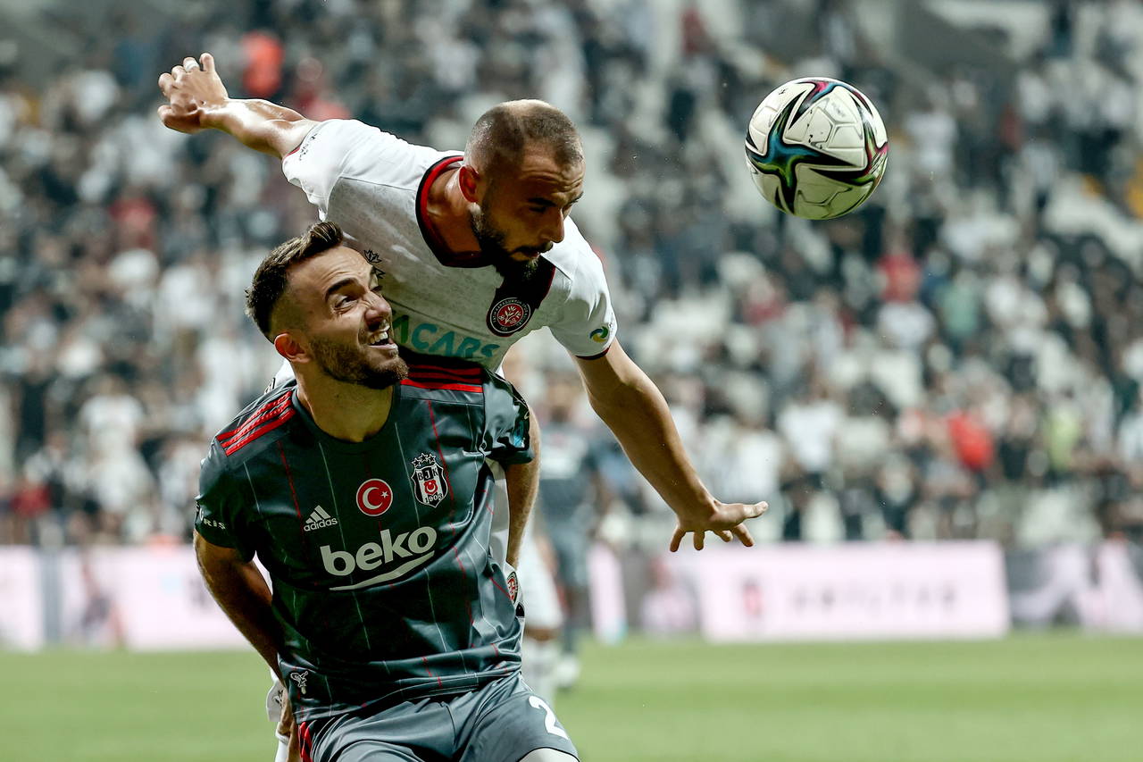 Beşiktaş'ın 2021-2022 sezonundaki yıldız transferleri