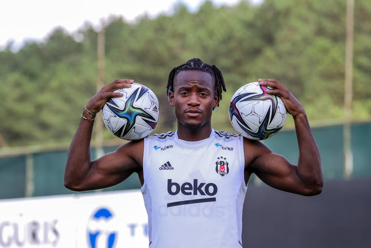 Beşiktaş'ın 2021-2022 sezonundaki yıldız transferleri