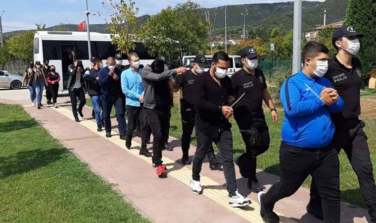 İnternette kredi verme bahanesiyle dolandırıcılık yapan 12 kişi gözaltında