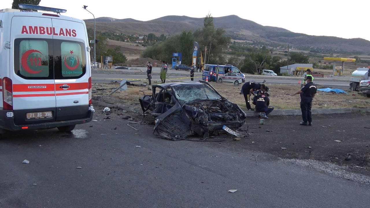 Kırıkkale’de korkunç kaza: Çok sayıda yaralı var