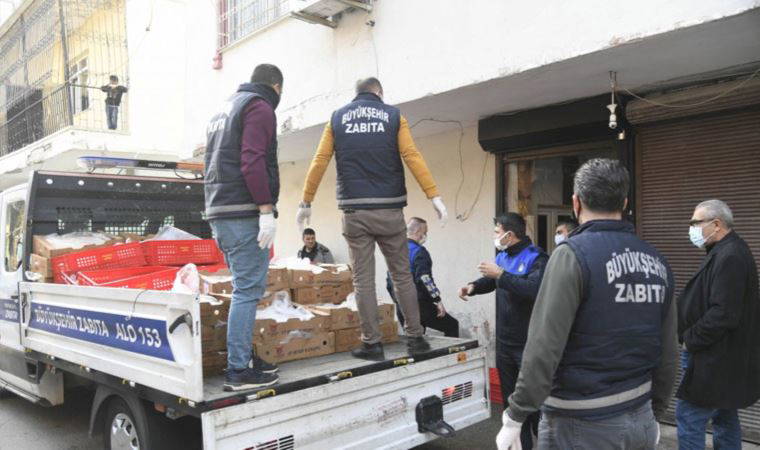Adana'da 2 ton sağlıksız tavuk etine el konuldu