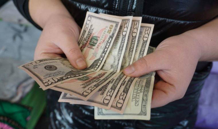 Pazar esnafına sahte dolar şoku