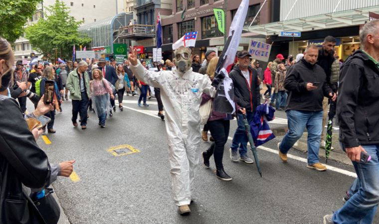 Avrupa’da vaka artışı sürüyor: İngiltere’de toplam Omicron vaka sayısı 246 bin 780