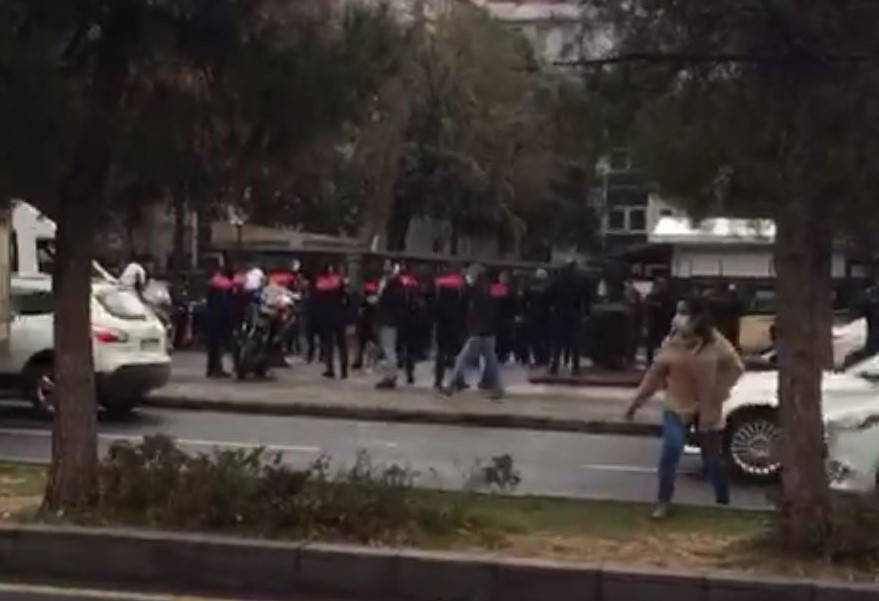 Diyarbakır'da adliye önünde silahlı kavga: 6 yaralı