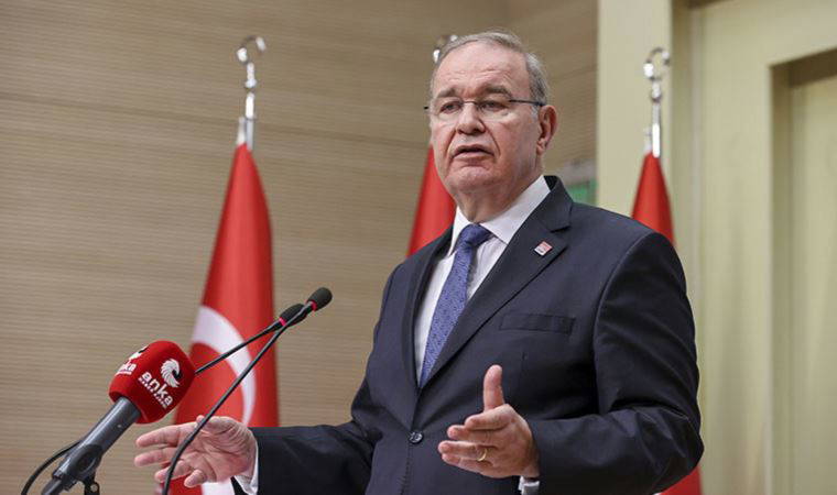 CHP'li Öztrak'tan Nebati göndermesi: 'Kur tabelası, Nebati Bakan’ın gözleri gibi ışıl ışıl, kıpır kıpır'