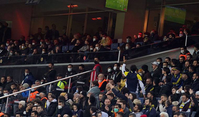 Kadıköy’de ‘Yönetim İstifa’ sesleri yükseldi