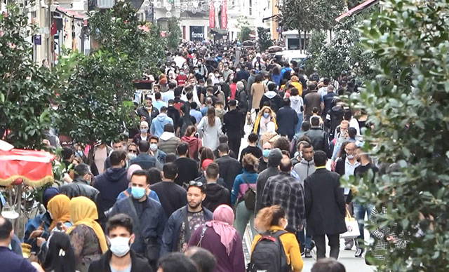 Covid-19 havada 20 dakika kaldıktan sonra bulaşıcılığının çoğunu kaybediyor