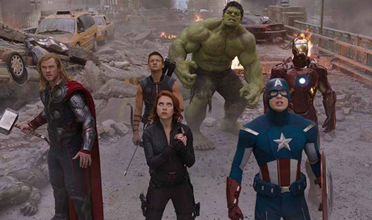Jeremy Renner'dan Avengers itirafı: 'Robert Downey, Chris Hemsworth'un dizini kırmayı önerdi'