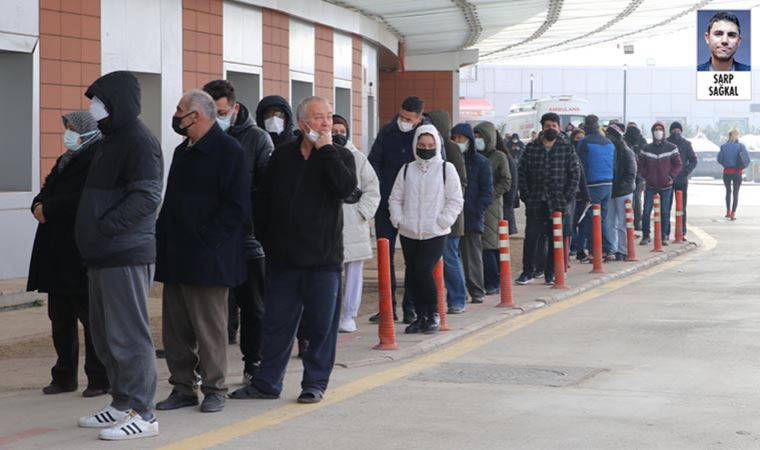 Vakalar rekora koşarken 'tersine' kararlar art arda geliyor: 'Salgına teslim olduk'