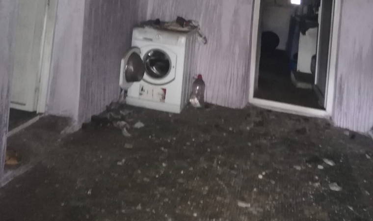 Eve yıldırım düştü, tüm eşyalar yandı