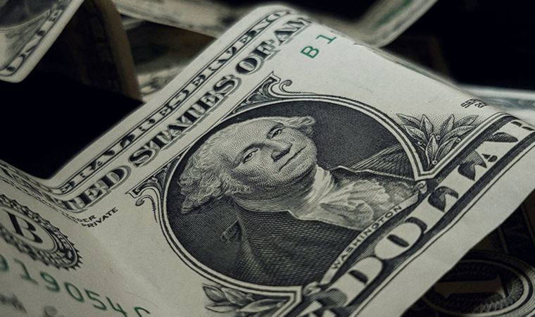 Piyasalarda endişeli bekleyiş, dolarda risk unsuru artıyor