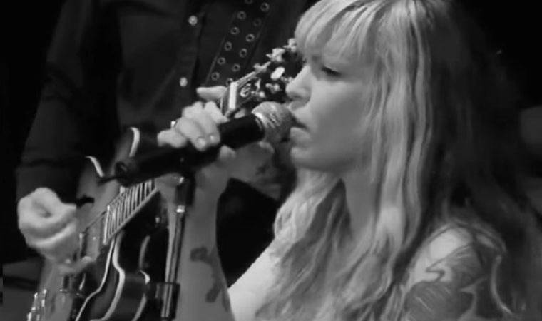 Ünlü rock grubunun solisti Rachel Nagy yaşamını yitirdi