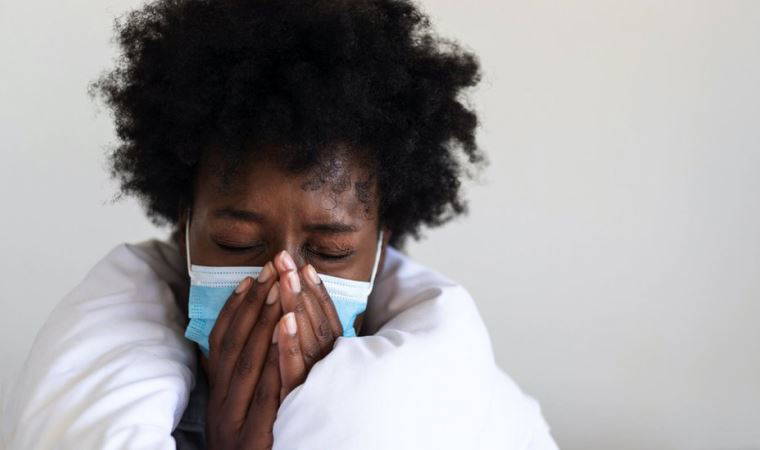 Omicron: Covid'in son varyantının semptomları neler?