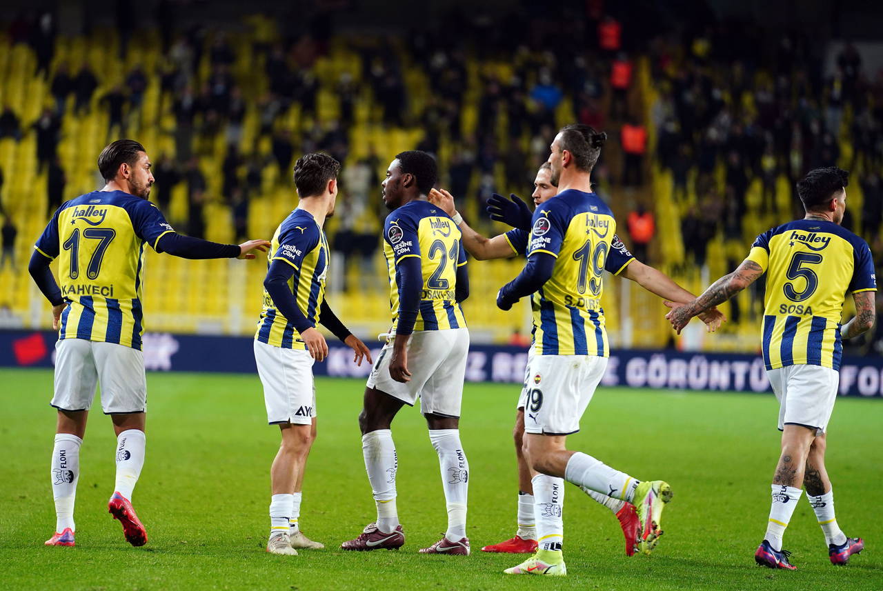 Fenerbahçe, Altay karşısında moral buldu! Fenerbahçe 2-1 Altay