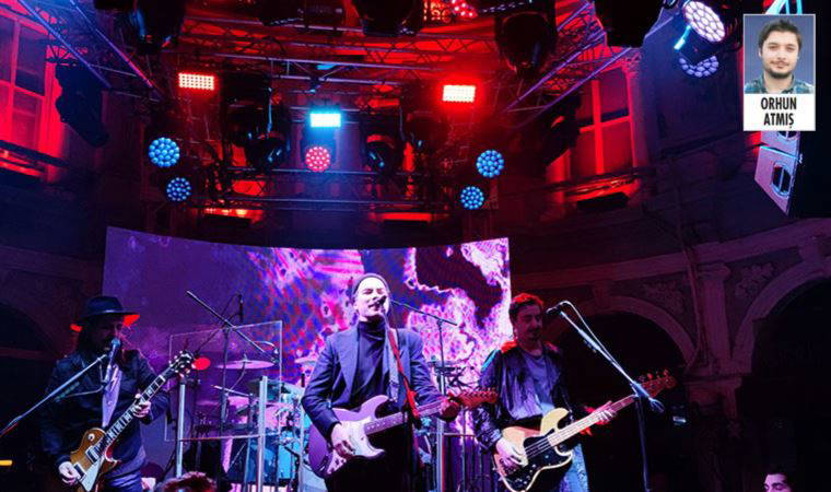 Mor ve Ötesi’nin 10 yıllık arası sona erdi