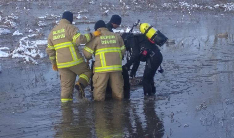 Vurduğu ördeği almaya girdiği gölde boğuldu