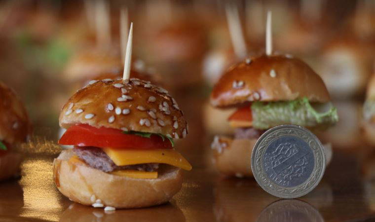 1 TL boyutunda, 1 TL'ye hamburger: 'Guinness'e girmek için başvuru yapıyoruz'