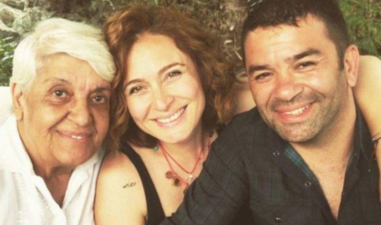 Acı haberi Ceyda Düvenci duyurdu: Bülent Şakrak'ın annesi yaşamını yitirdi