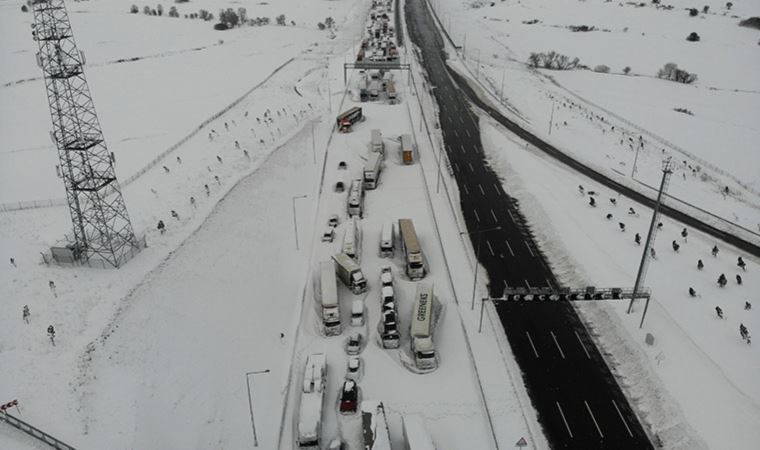Kuzey Marmara Otoyolu'nda mahsur kalanlar dava açılabilir