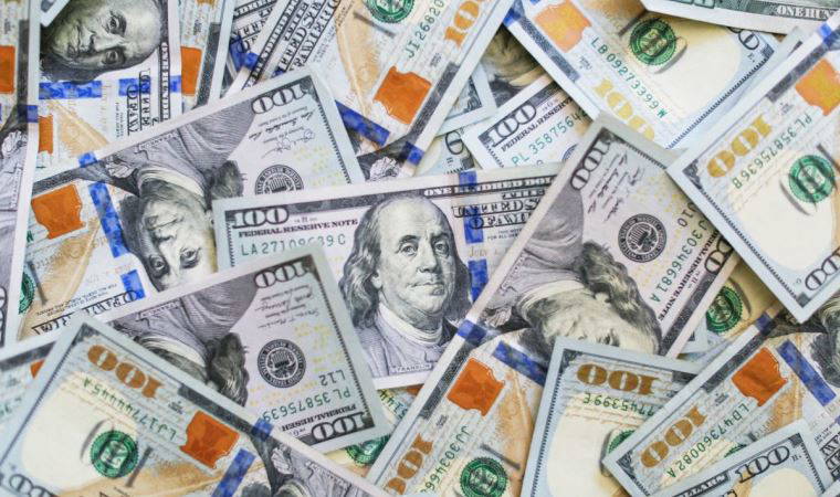 Çocuklarına çikolatalı süt almaya gitti, 1 milyon dolar kazandı