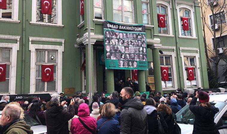 Sanatseverler BASAD'ın tahliyesine karşı bir araya geldi