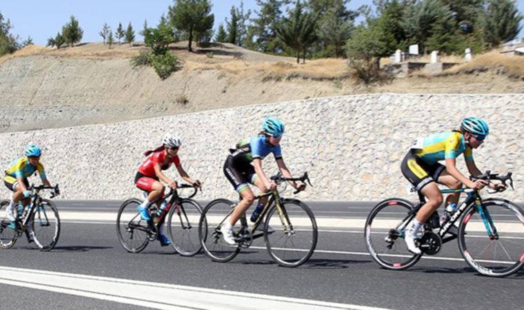 Alanya'da Hasan Terzi 1. Etap Bisiklet Yol Yarışları başladı