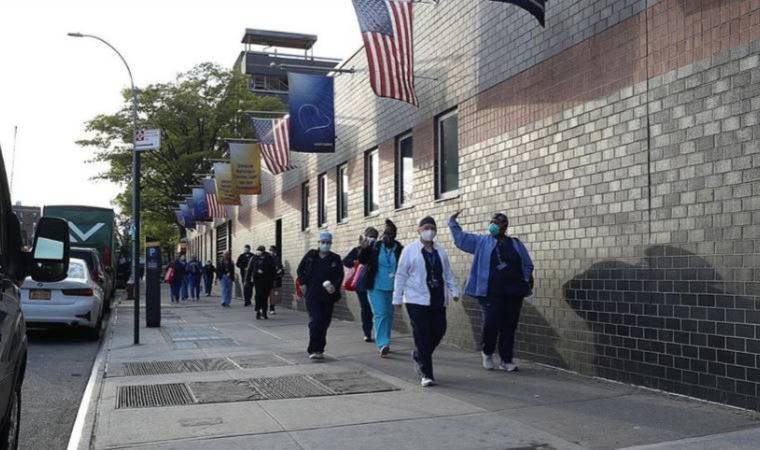 Omicron alarmı... ABD 1 milyon ile günlük vaka rekoru kırdı