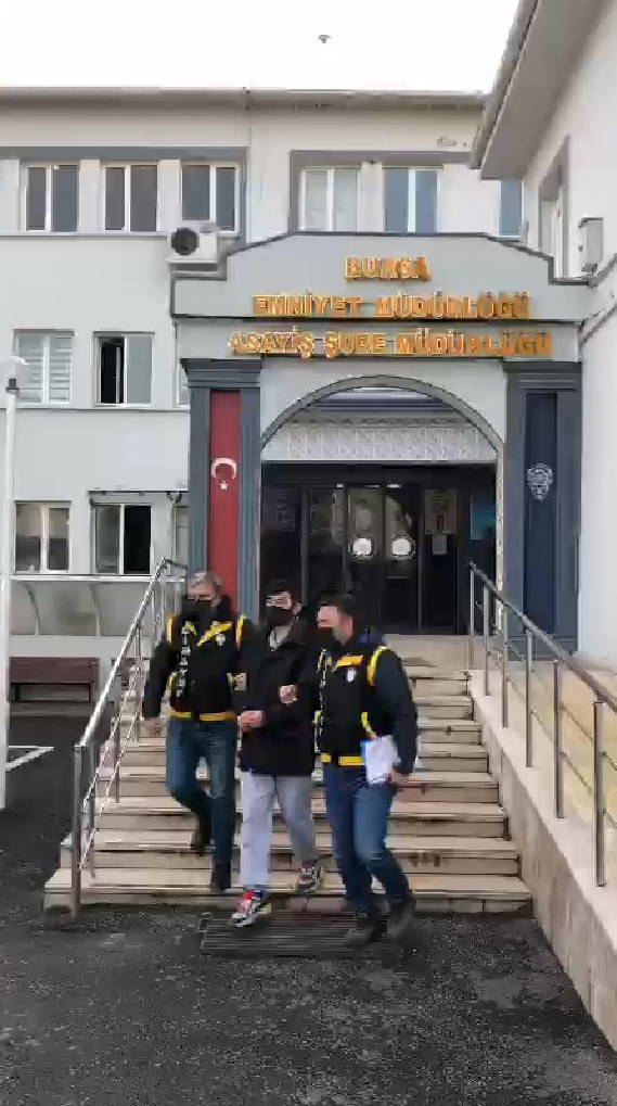 Kendisini gasp etmek isteyeni öldüren üniversitelinin annesi: Kadir Şeker olayı oğlumun başına geldi