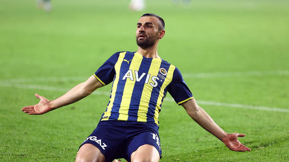 Fenerbahçe'de Serdar Dursun sürprizi: İtalyan ekibi talip oldu