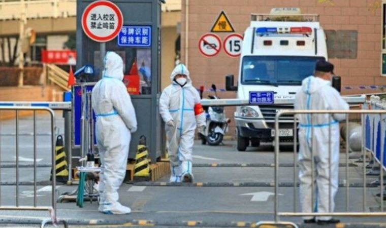 Çin'de Covid-19 testi güncel olmadığı için hastaneye alınmayan hamile kadın düşük yaptı